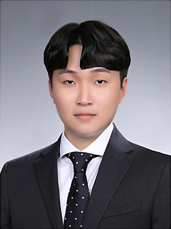 임현웅 사진